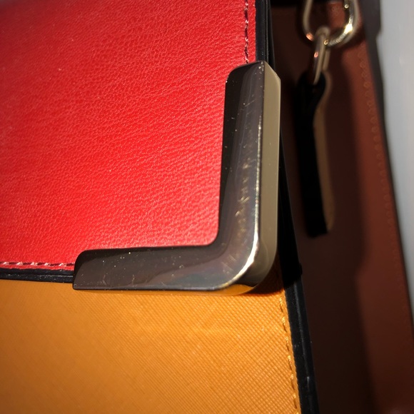 Dune Handbag Crossbody Purse - Picture 13 of 13